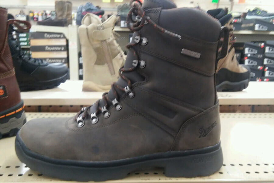hiking-boots-hesselsons
